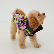 Görseli Galeri görüntüleyiciye yükleyin, Köpek Montu - Puffer Series - Graffiti